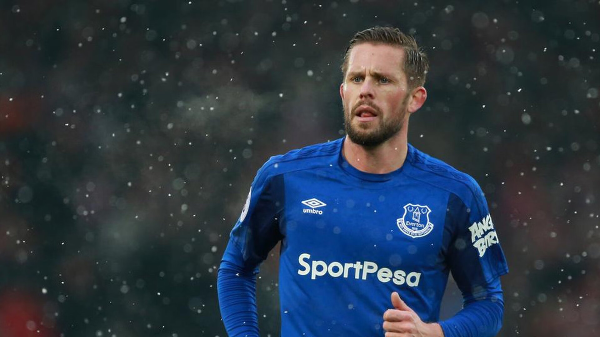 唐纳德·高尔强力冲击对方防线,助力袋鼠队取胜,唐纳德古尔德